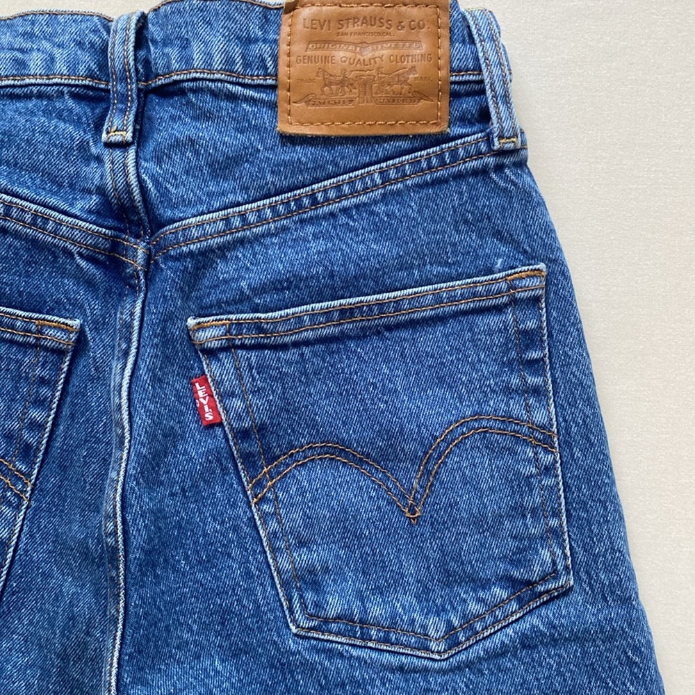 Levi’s Ribcage Straight Ankle Jeans